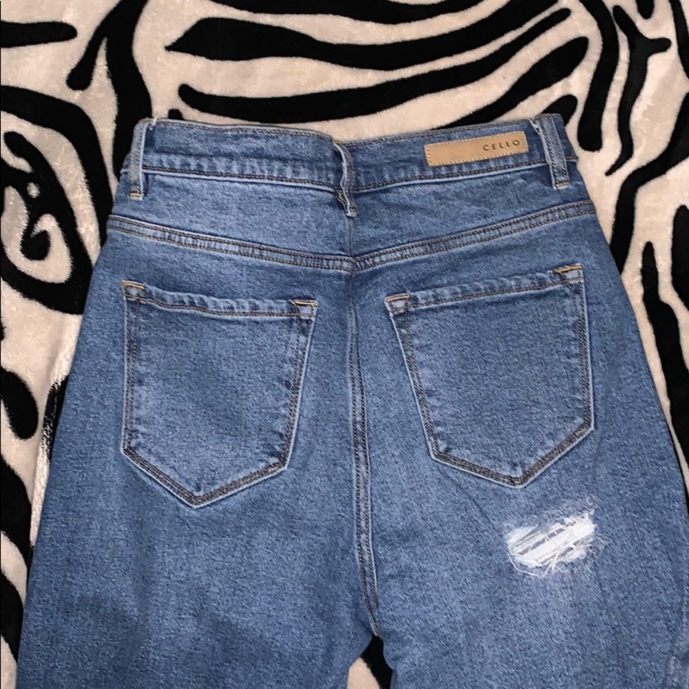 Jeans - Picture 2 of 3